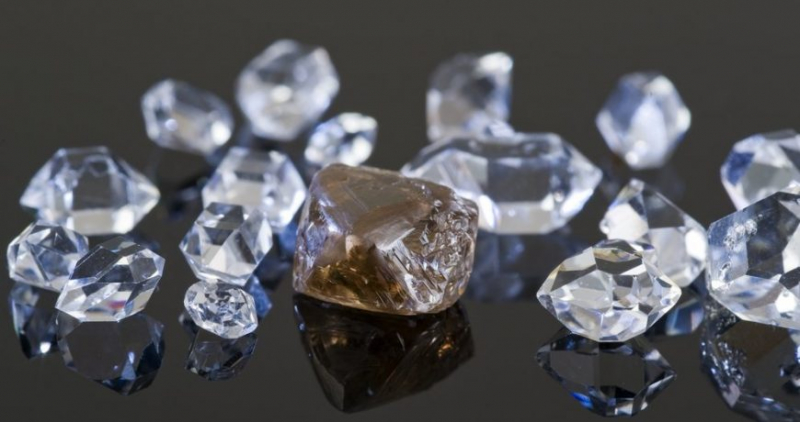 Низкое предложение в 2024 финансовом году обеспечит стабильность цен на алмазы, считают в ICRA